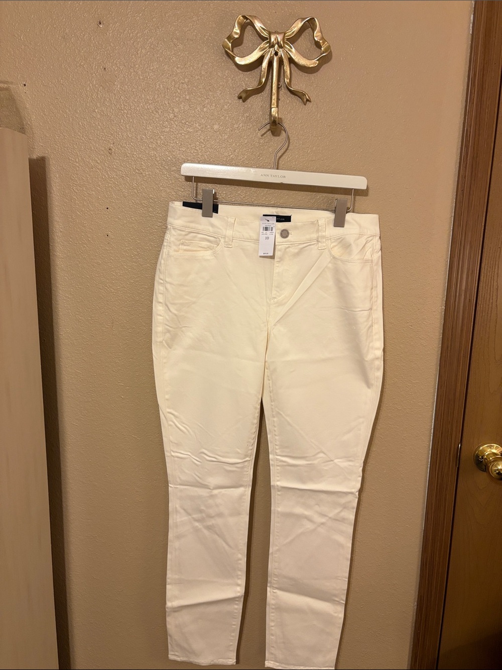 Ann Taylor Cream Skinny Jeans